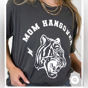 NWT Women’s oversized T-shirt.  Size medium/large